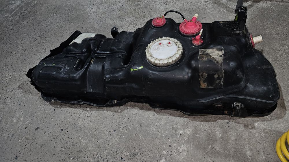 Топливный бак Toyota Prado 120. Lexus GX 470.