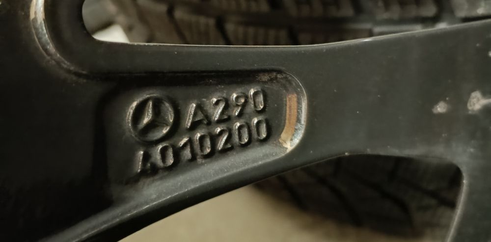 Оригинални джанти спорт пакет  гуми зимни 19 цола Mercedes GT W290