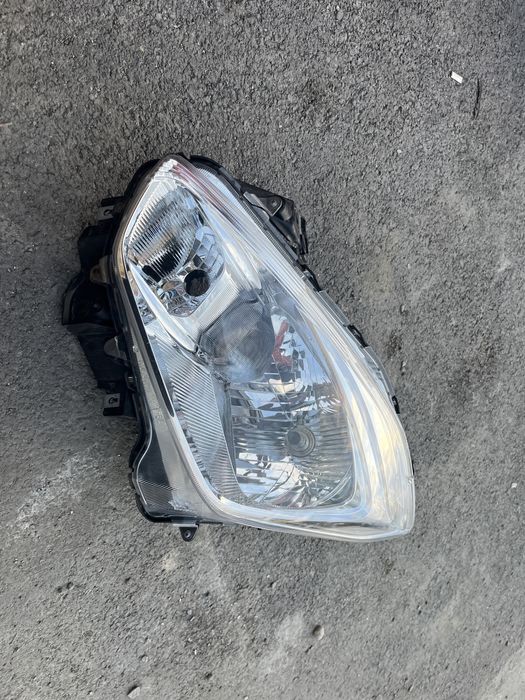 Фар Suzuki Swift 17- 2 бр ляв и десен