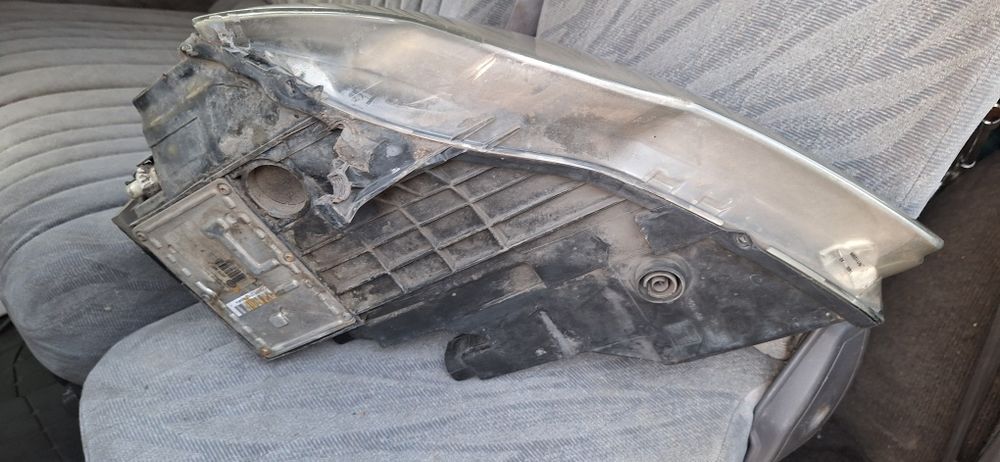 Фары фольцваген пассат б6