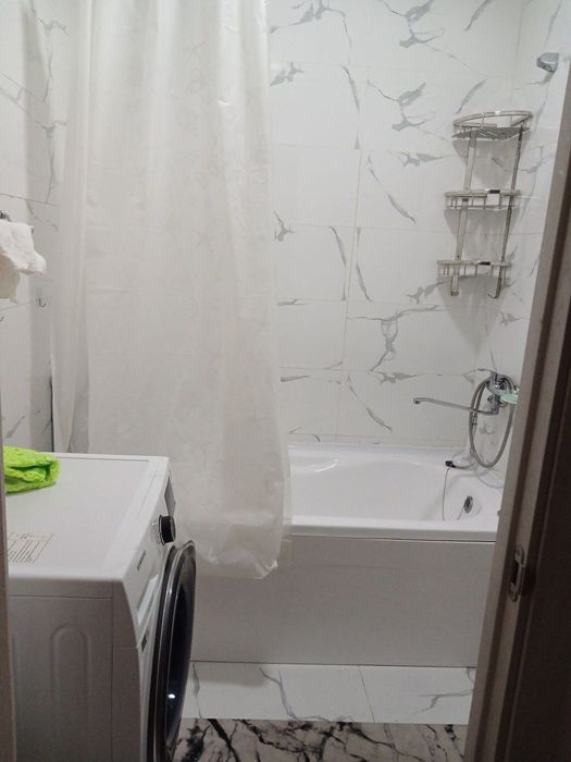 Срочно сдаётся в аренду 3-комнатная квартира 76 кв.м район Янгихаёт