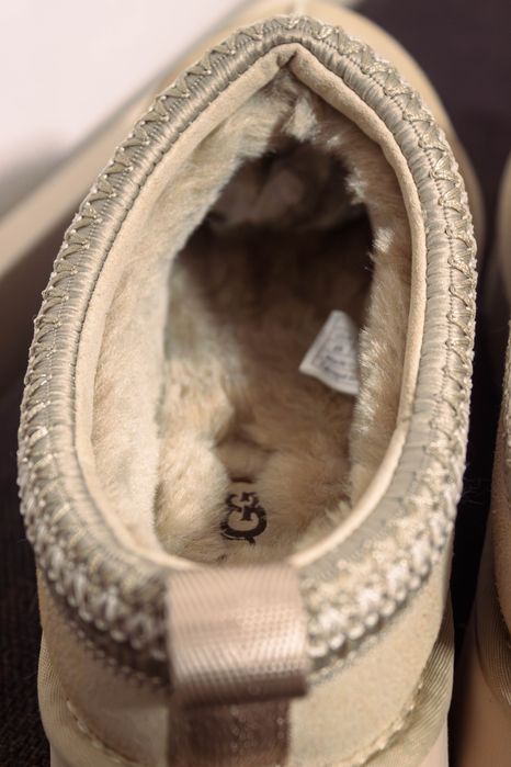Vand UGG tazz noi