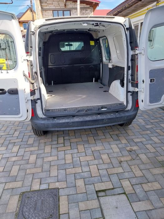 Vând Renault kangoo express grande volum maxim 1,5 dci E 6 110cp