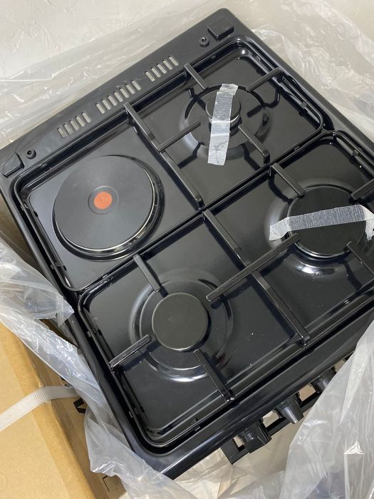 Продам газ плиту