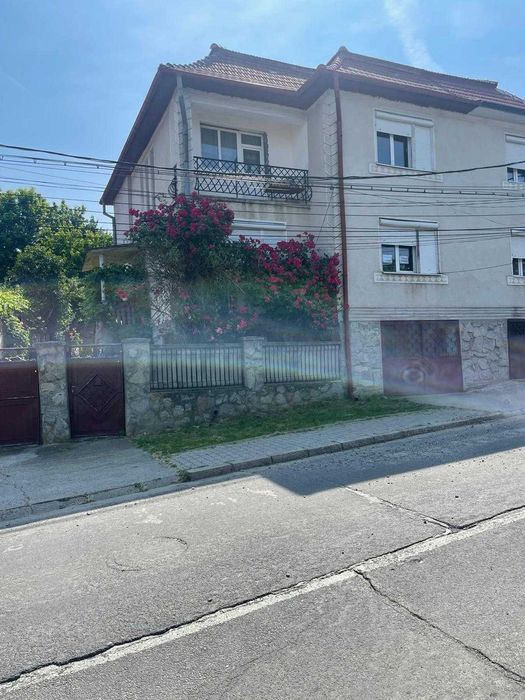 Casa de Vanzare in Dej 220 m2, teren 416 m2, 169000Euro - negociabil