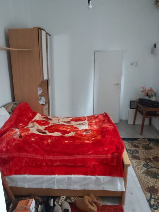 Casă de vánzare ,2 minute de centru,str,M.Eminescu
