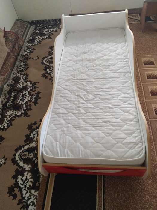 Кровать-машинка, б/у