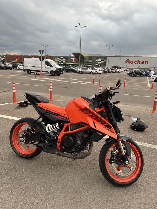 KTM DUKE 390 2024
