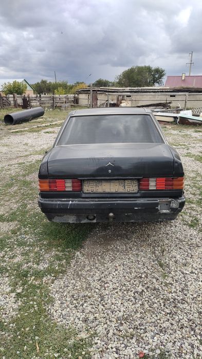 Мерседес 190.гв1990.об3.00