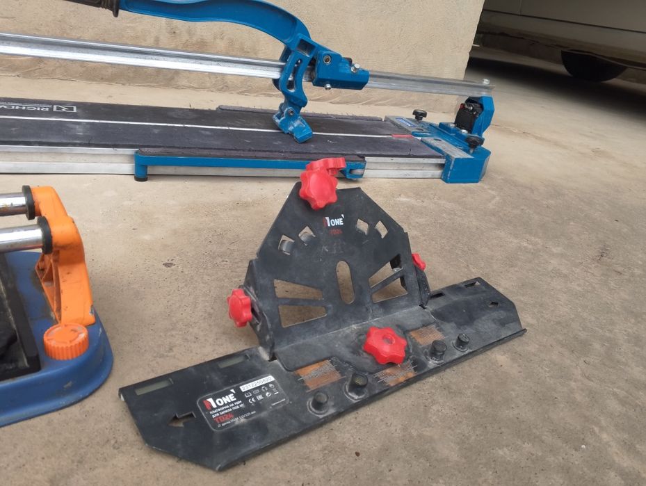 Kafel kesadigan stanok sotiladi