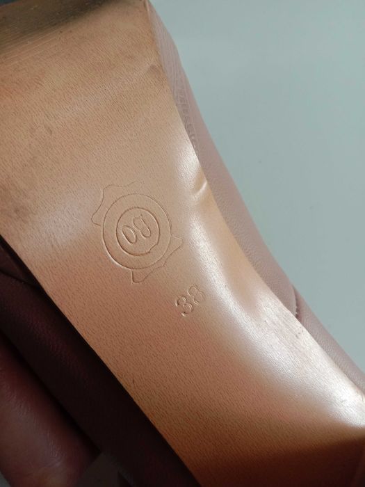 Розовые туфли с толстым каблуком