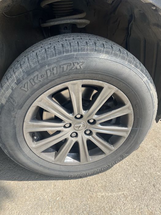 Продам шины 225/65/17 комплект