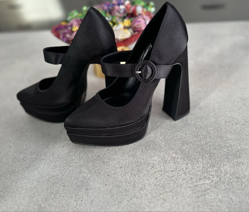 Pantofi noi tip stiletto