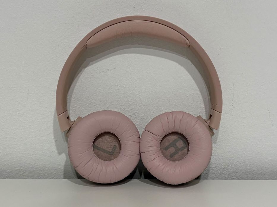 Căști On-Ear cu Noise Cancelling JBL Tune 600BTNC – Stare impecabilă (ca noi)