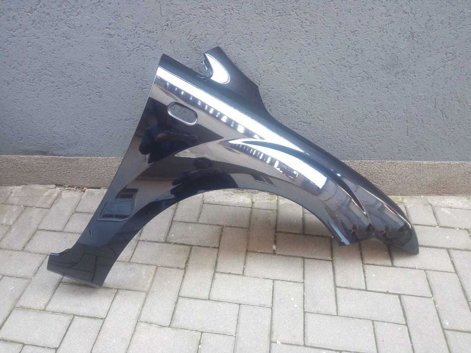 Aripa Fata Dreapta Ford Focus 2/II 2004-2008 Vopsita Negru