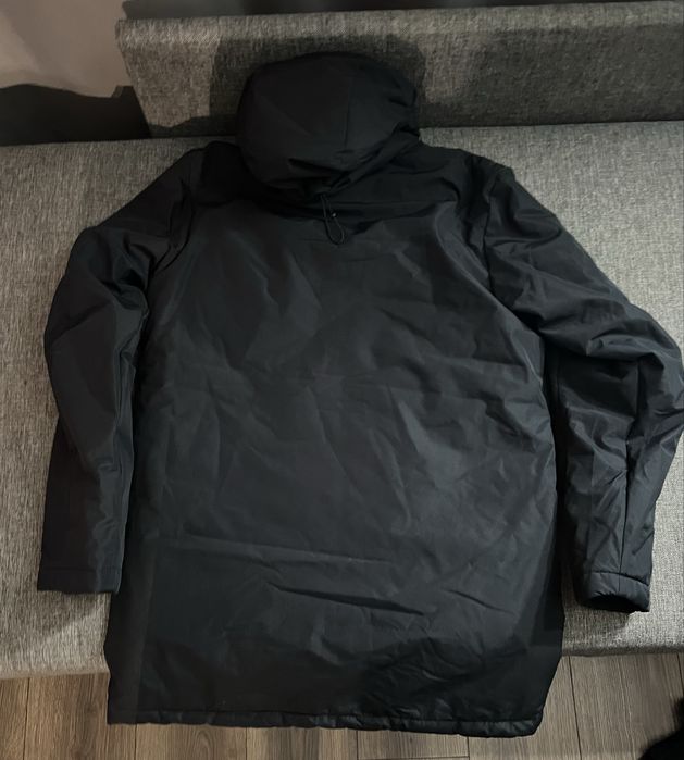 Продам куртку Demix