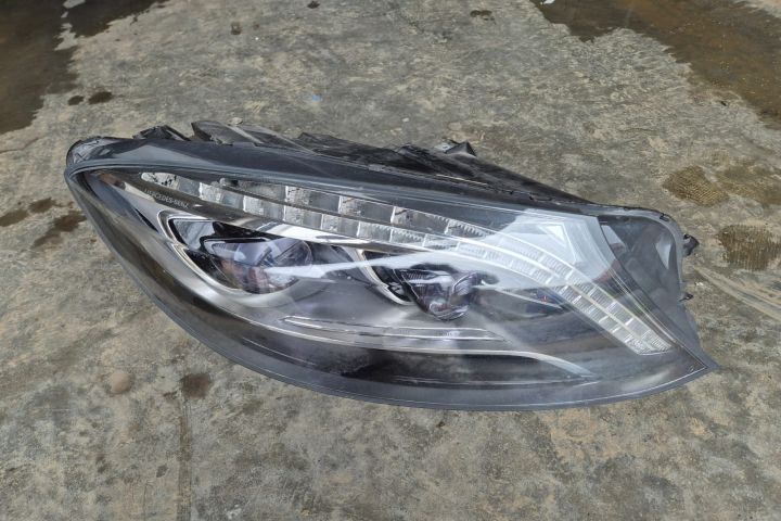 Far dreapta  europa 1305236945 Mercedes-Benz S-Class W222