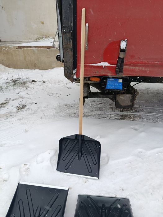 Lopeți/Lopata Zăpadă Rezistente (Lamă Metalică)