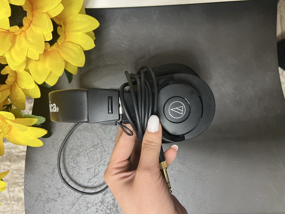 Kit complet studio/podcast – Microfon Rode Nt 1-A, Interfață Audio, Braț Profesional, Căști și Accesorii