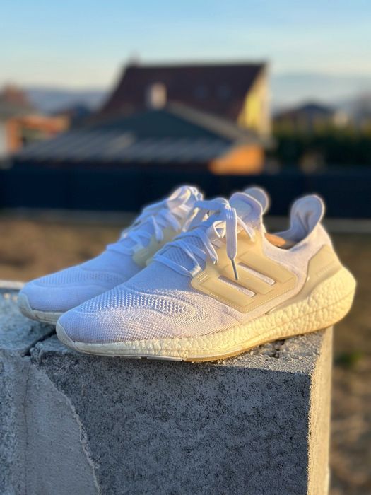 Adidași Adidas Ultraboost 22 Alergare Streetwear Alb Mărimea 44 2/3