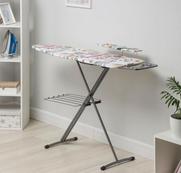 гладильная доска,паровой утюг