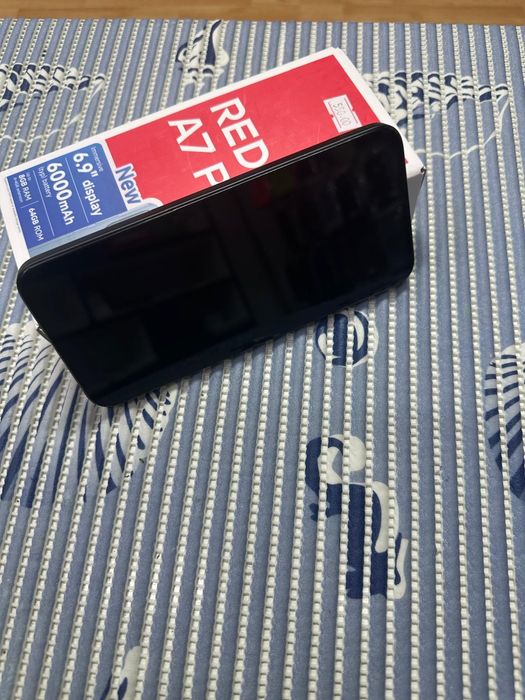 Vând doua telefoane