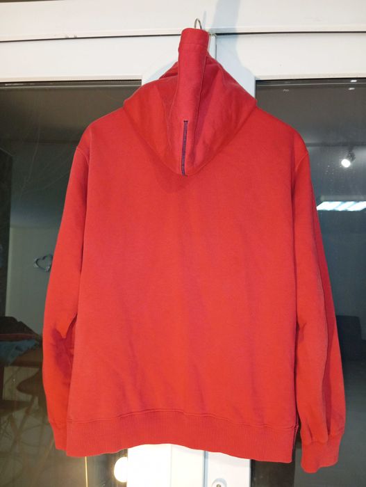 Оригинално червено худи Champion, размер L