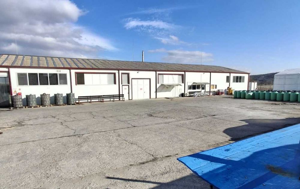 Продавам производствена сграда, гр. Павел Баня