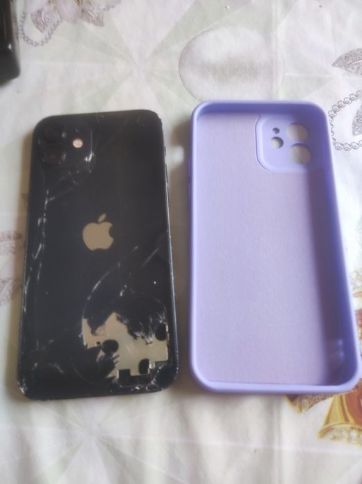 Vând telefon iPhone 12