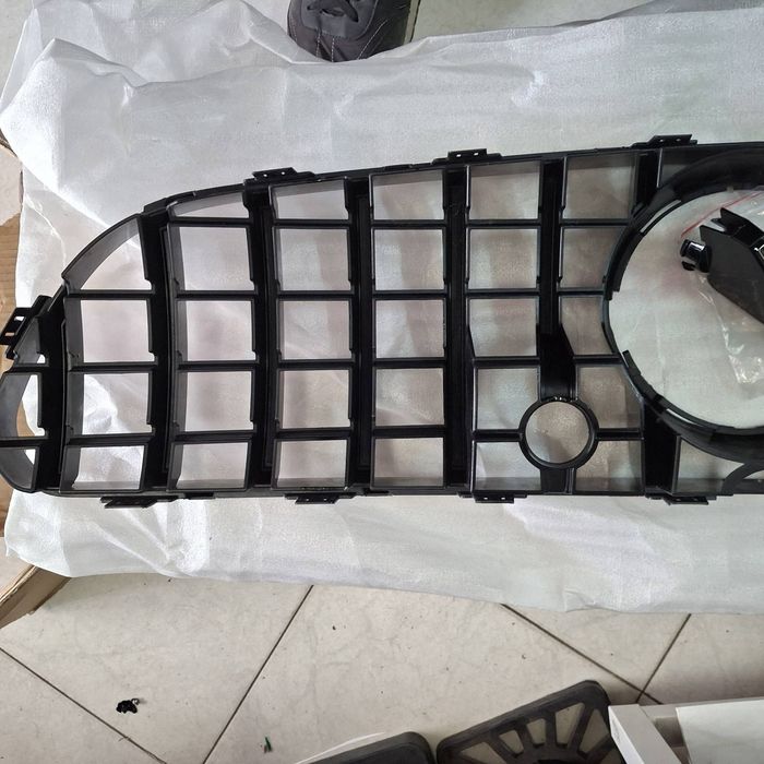 Предна решетка gt за мерцедес s s63 coupe w217e