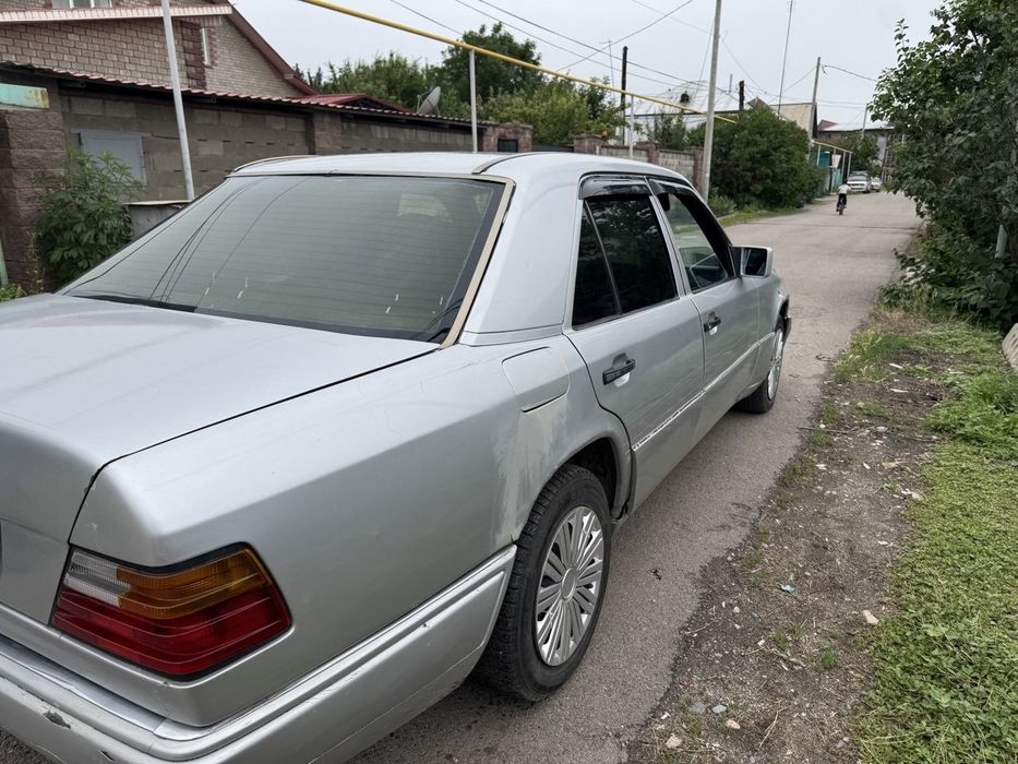 Мерседес 124 2.2