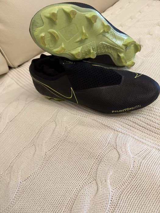 Nike Phantom VSN Flyknit – mărimea 38.5 – stare foarte bună