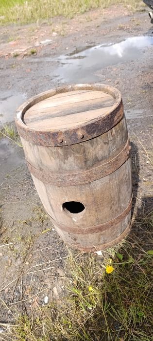Бочка деревянная с пробкой