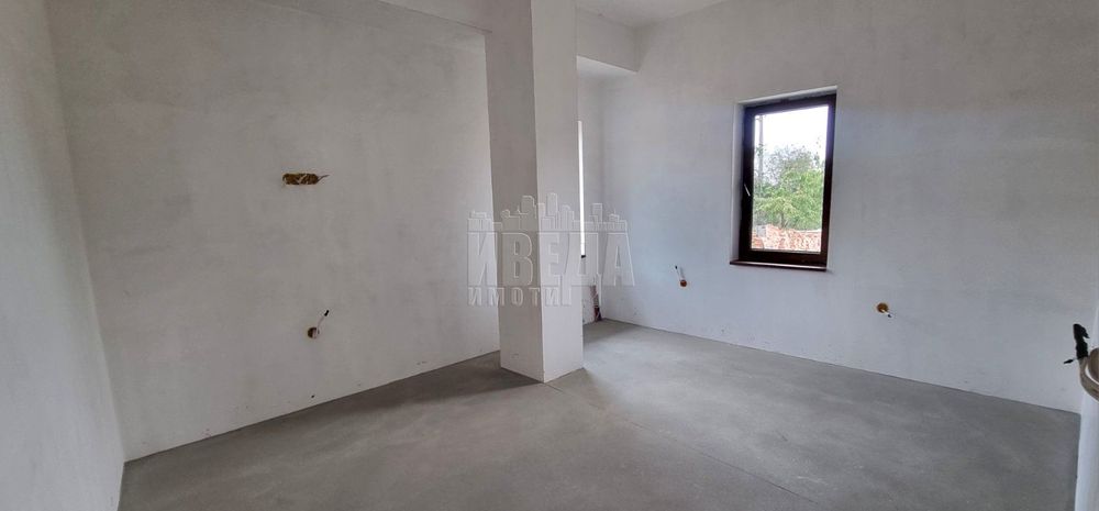 Продава се Къща в с. Здравец, Област Варна - 190 кв.м за 1132 €/кв.м - Снимка #11