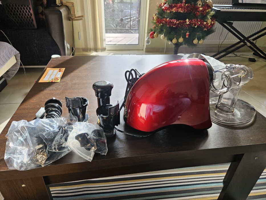 Професионална, бавнооборотна сокоизстисвачка Sana EUJ - 707R