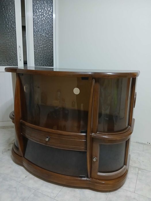 TV шкаф / медиен шкаф / мултимедийна мебел