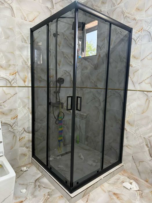 Душевые кабины и ограждения со склада!