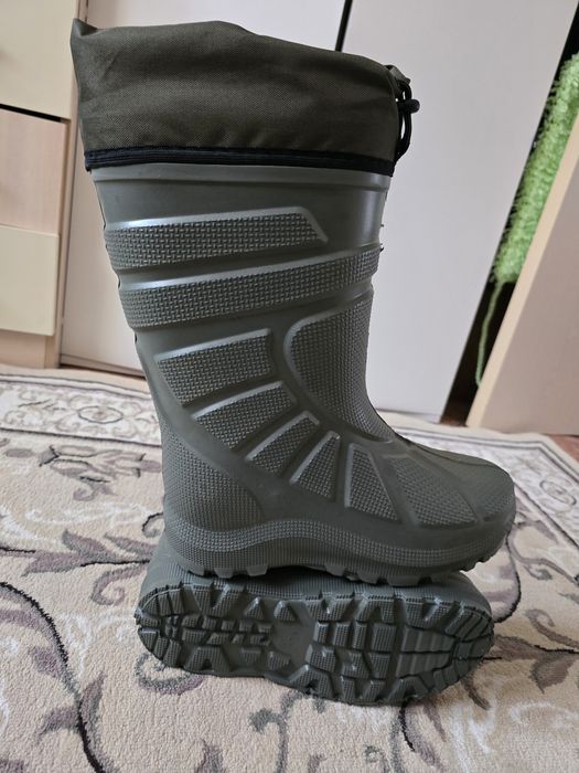 Резиновые ботинки с чехлом