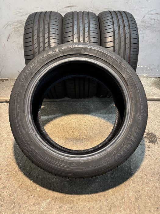 Гуми 225/50/17 GOOD YEAR Eficient Grip Perfomance