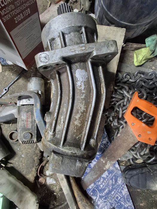 Насос для манипулятор и кран