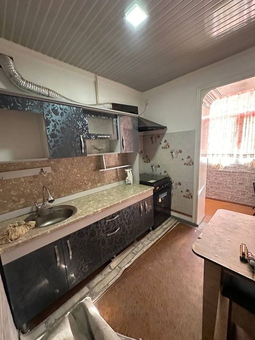 Сдается 2х комнатная квартира
С обстановкой 
В горде Алмалыке