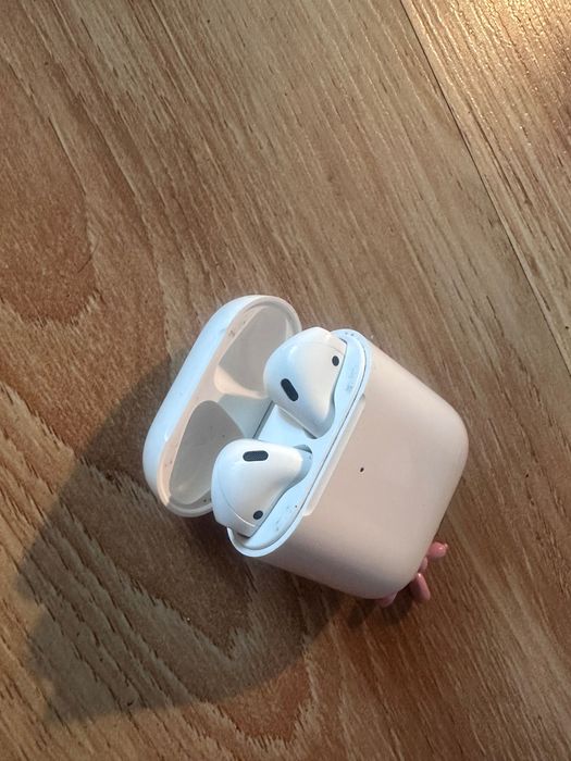 Căști AirPods 2 originale/ stare buna
