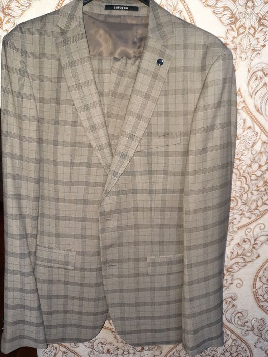 Продам мужской костюм