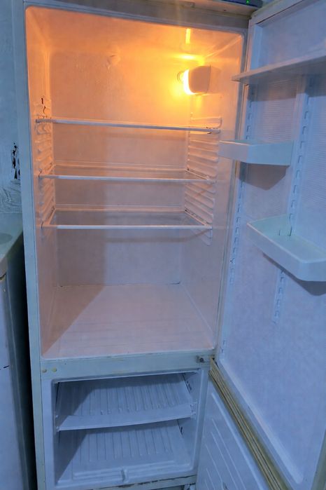 Холодильник сатылады