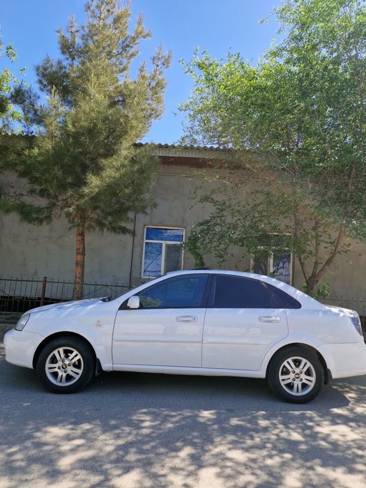 Lacetti 1.8 Сотилади