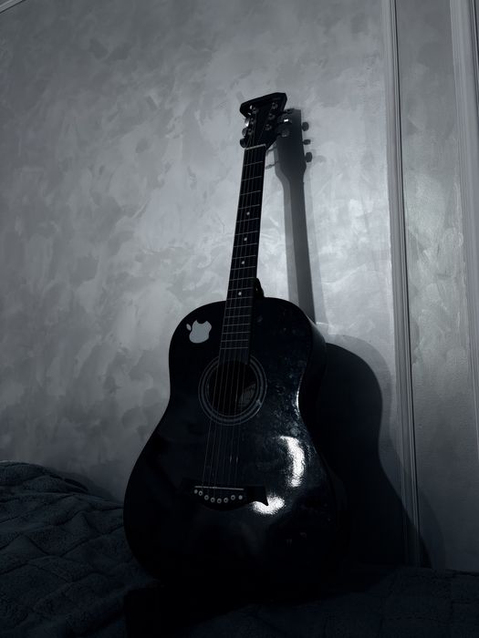 Гитара акустическая норм состояние