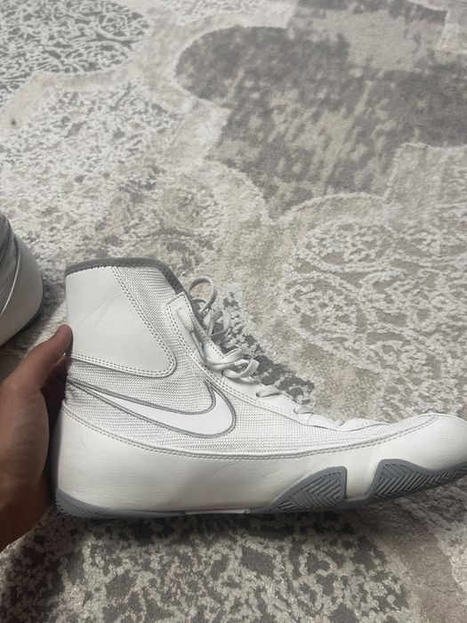 nike machomai серебристые