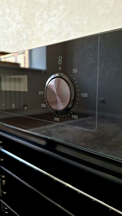 Продам духовой шкаф Haier духовка новая