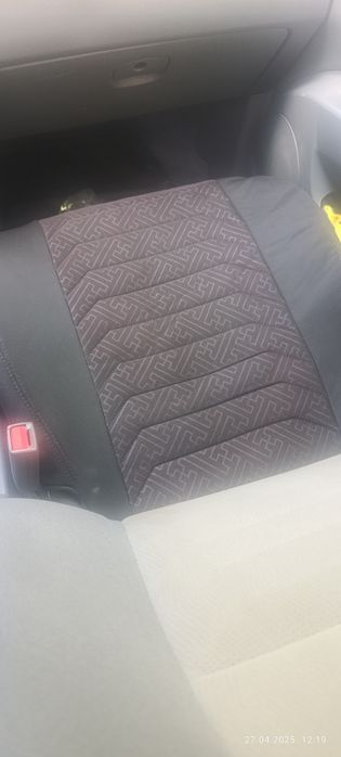 Чехол жентрада 1 йил ишлатган яхши холатда