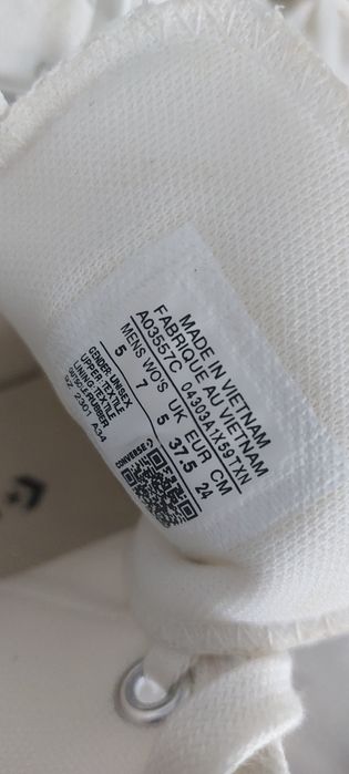 Converse unisex,purtați o singura data